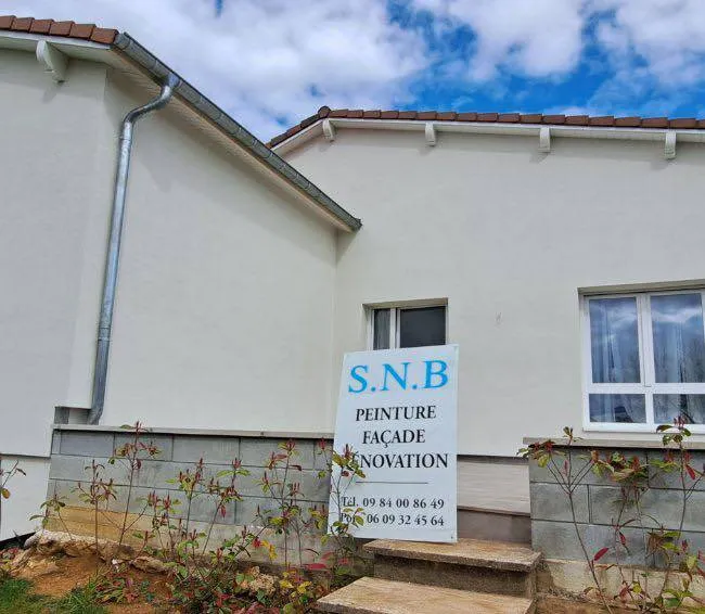 Chantier d'isolation des murs par l'extérieur à Dommartin-Lès-Remiremont